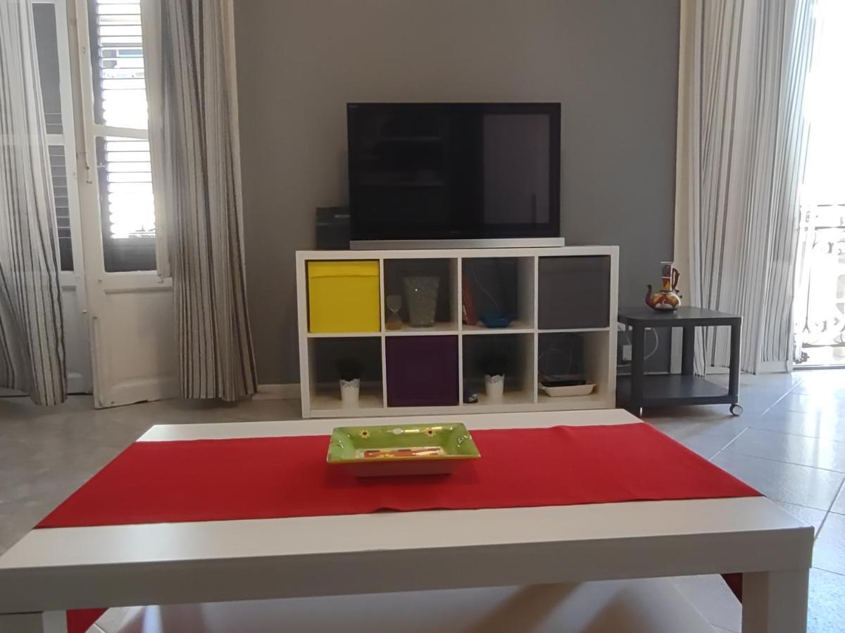 Central Apartment A Due Passi Dal Porto Palermo Eksteriør bilde