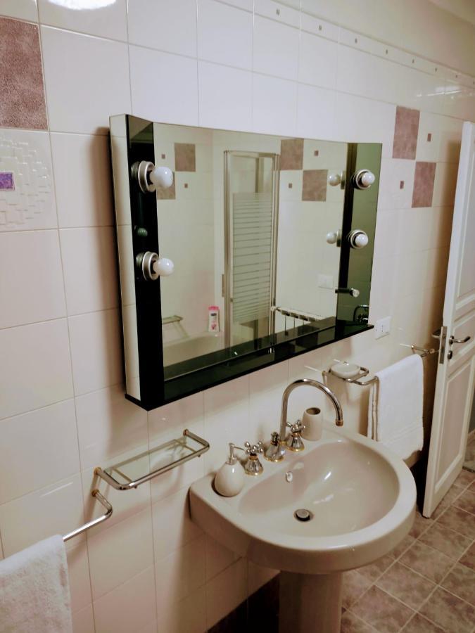 Central Apartment A Due Passi Dal Porto Palermo Eksteriør bilde